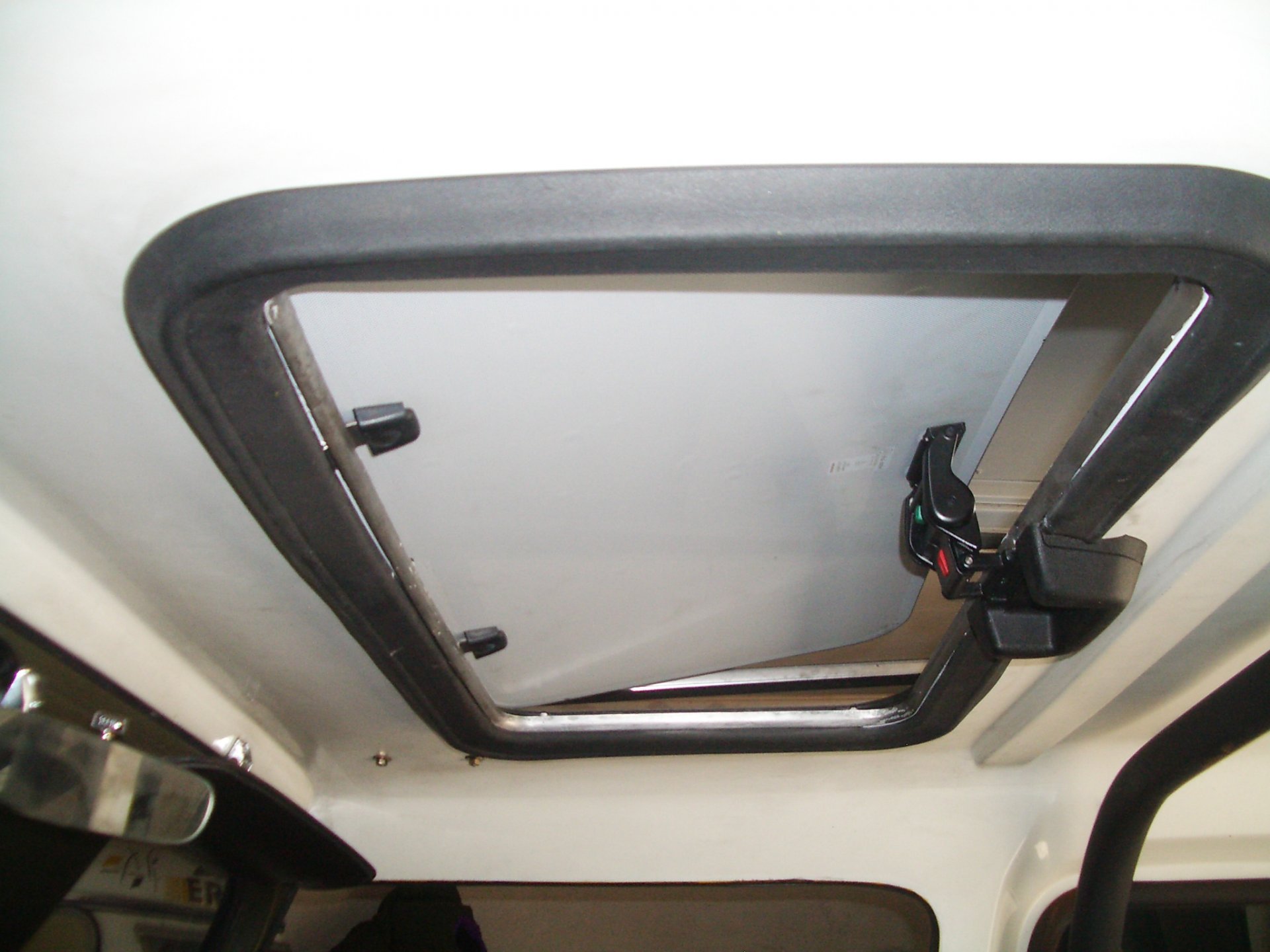 Premium Sunhatch Pop-Up Sunroof